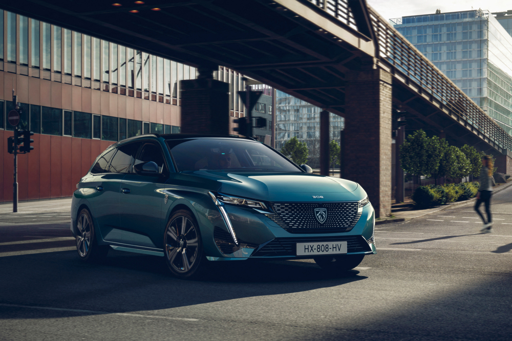 Peugeot 308 plug-in hybrid range expands with estate version